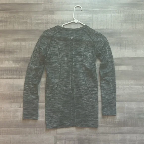 Lululemon Swiftly tech women’s - Picture 2 of 3